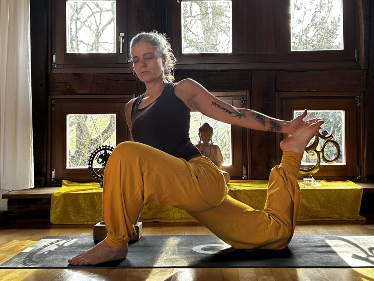 Aktiver Workshop. Bewusst bewegen. Stabilität finden. Tiefe erfahren.